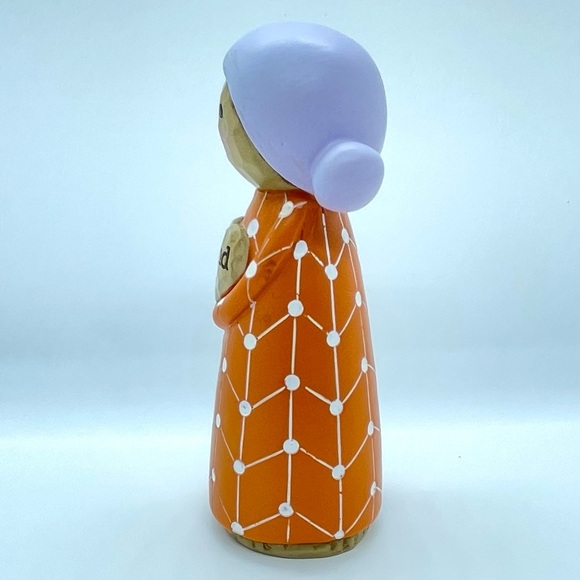 Hallmark The Omura Collection Friend With Heart Figurine, Great Used Condition - Picture 2 of 9